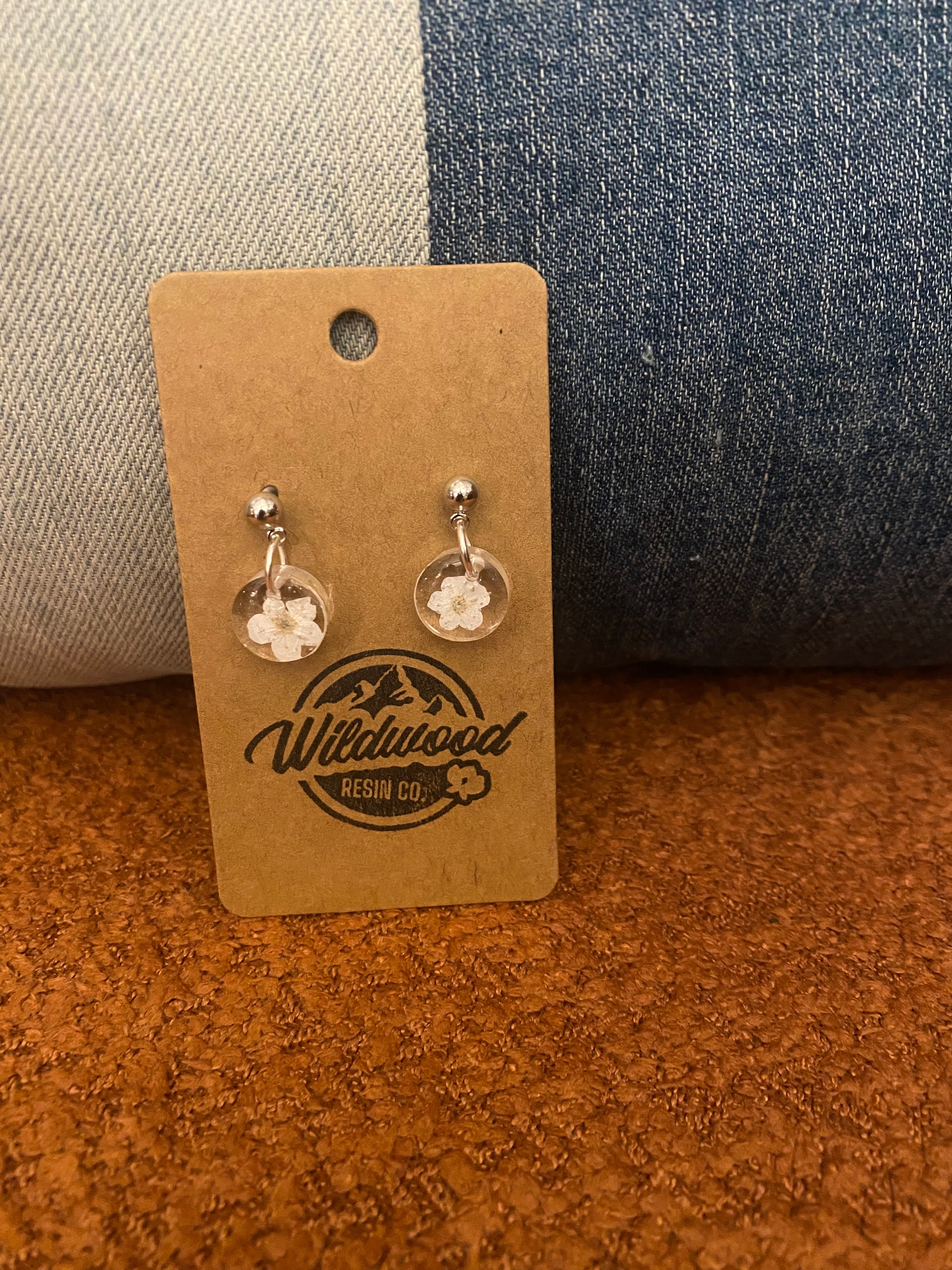 Small pressed flower studs